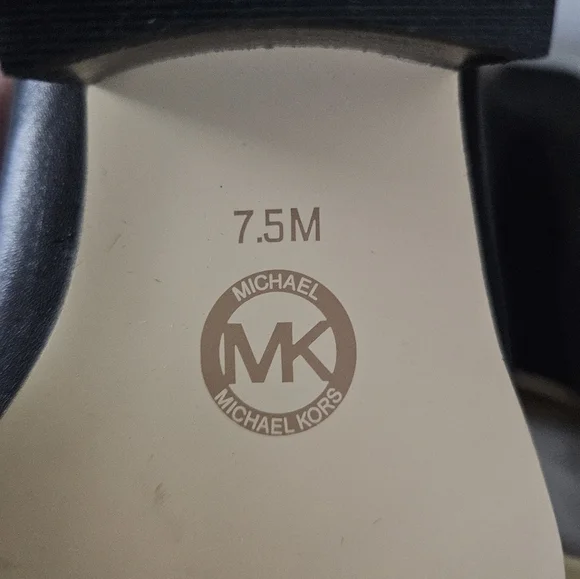 Michael Kors Kinlee Leather Bootie Size 7.5 - Picture 6 of 9